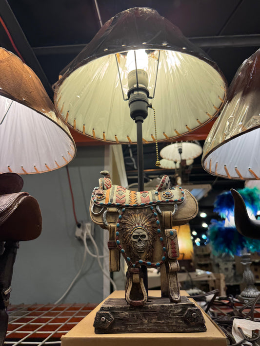 RA6072 Native Headdress Skull Lamp