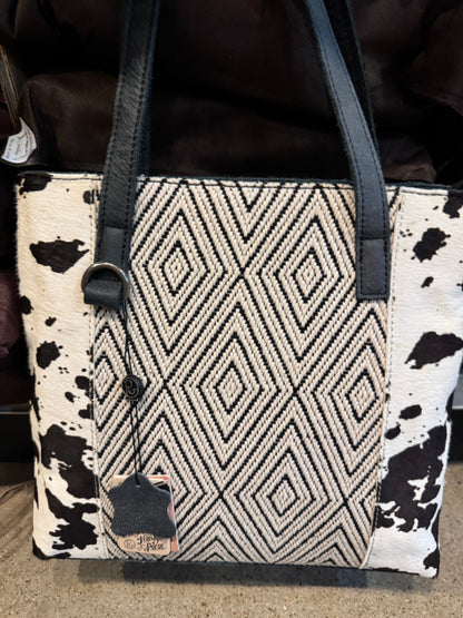 BA1266 White & Black Diamond Aztec Handbag