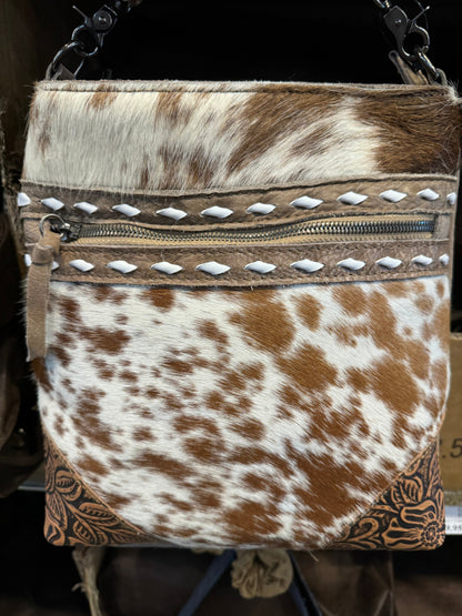 Front Zip Cowhide Tooled Purse BA2828
