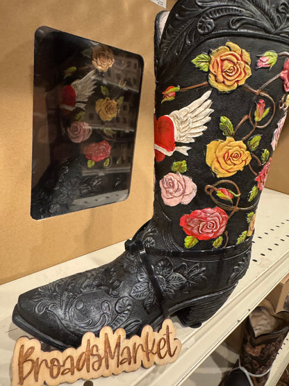 RA7148 Black Knockout Roses Heart Wing Boot Vase