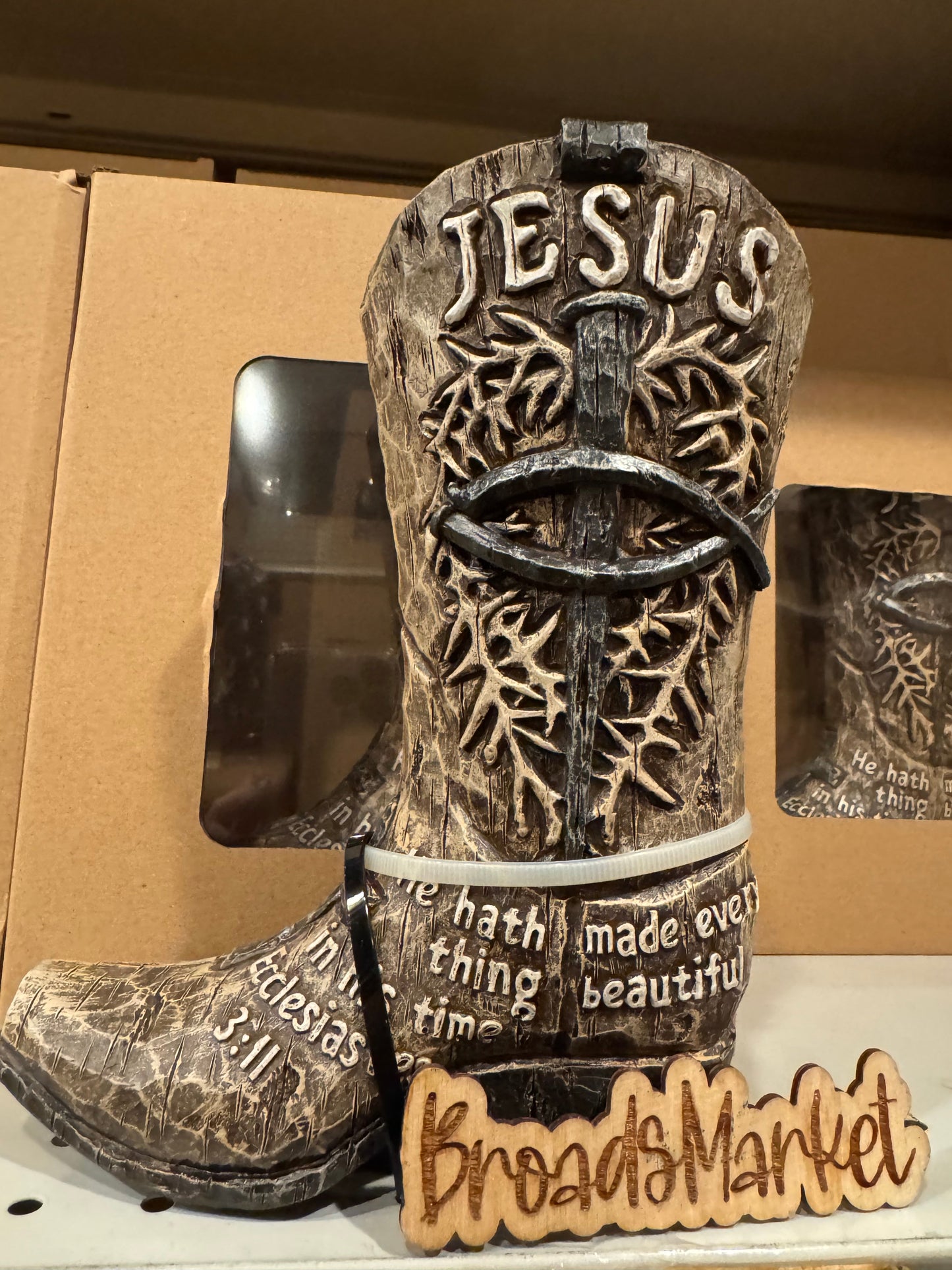 RA7751 Ecclesiastes Jesus Fish Boot Vase