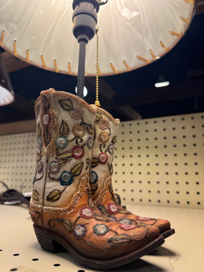 RA54093 Beige Floral Boot Lamp