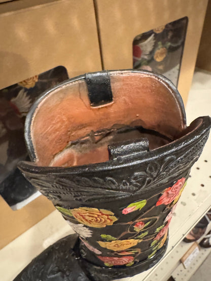 RA7148 Black Knockout Roses Heart Wing Boot Vase