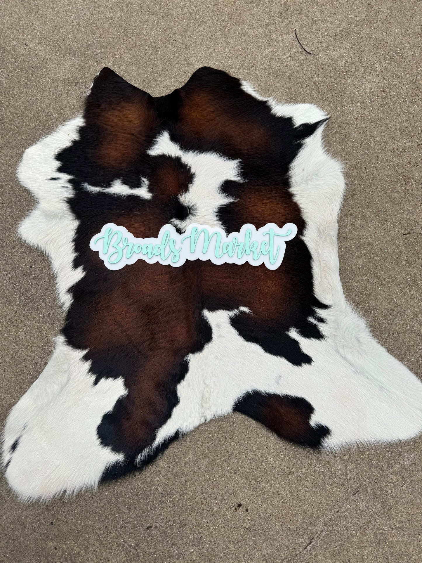 3’ Cowhide Rugs