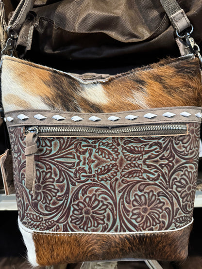 BA2821 Middle Zipper Tooled Cowhide Purse